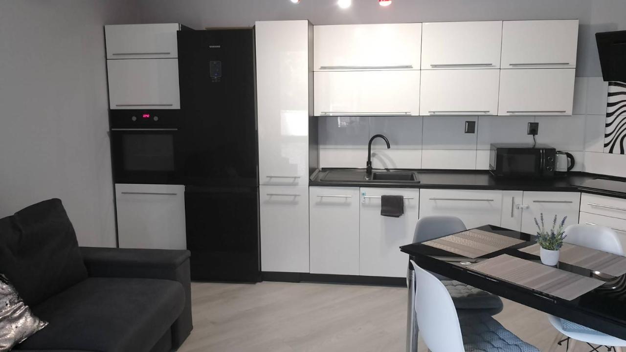Apartament Zalesie Z Tarasem Lubiń Exterior foto